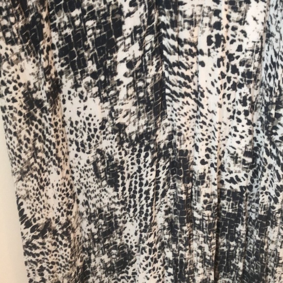 NWT Express Dress High-Lo SZ L V Neck Short Sleeve Blue/Gray/White Flowy - Picture 10 of 15